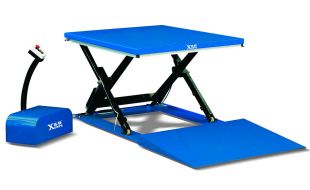 高效液壓提升機(jī)定制滿足二層工業(yè)廠房貨物需求